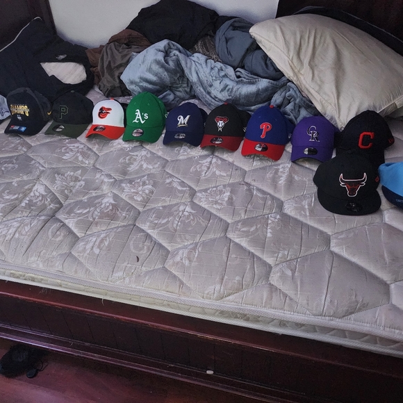 Bundle of new Hats - Picture 13 of 13